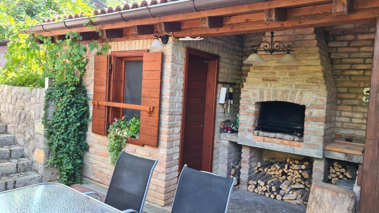 Villa Amalia Apartment 2 Малинска Екстериор снимка