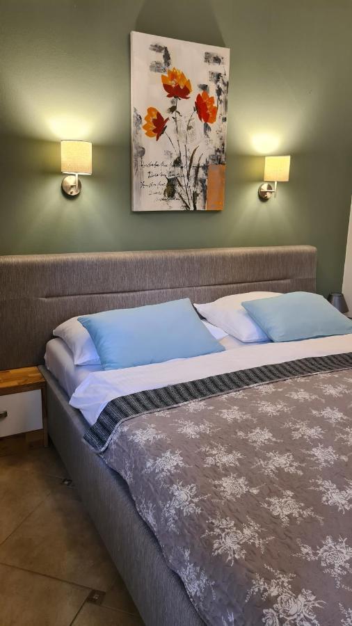 Villa Amalia Apartment 2 Малинска Екстериор снимка