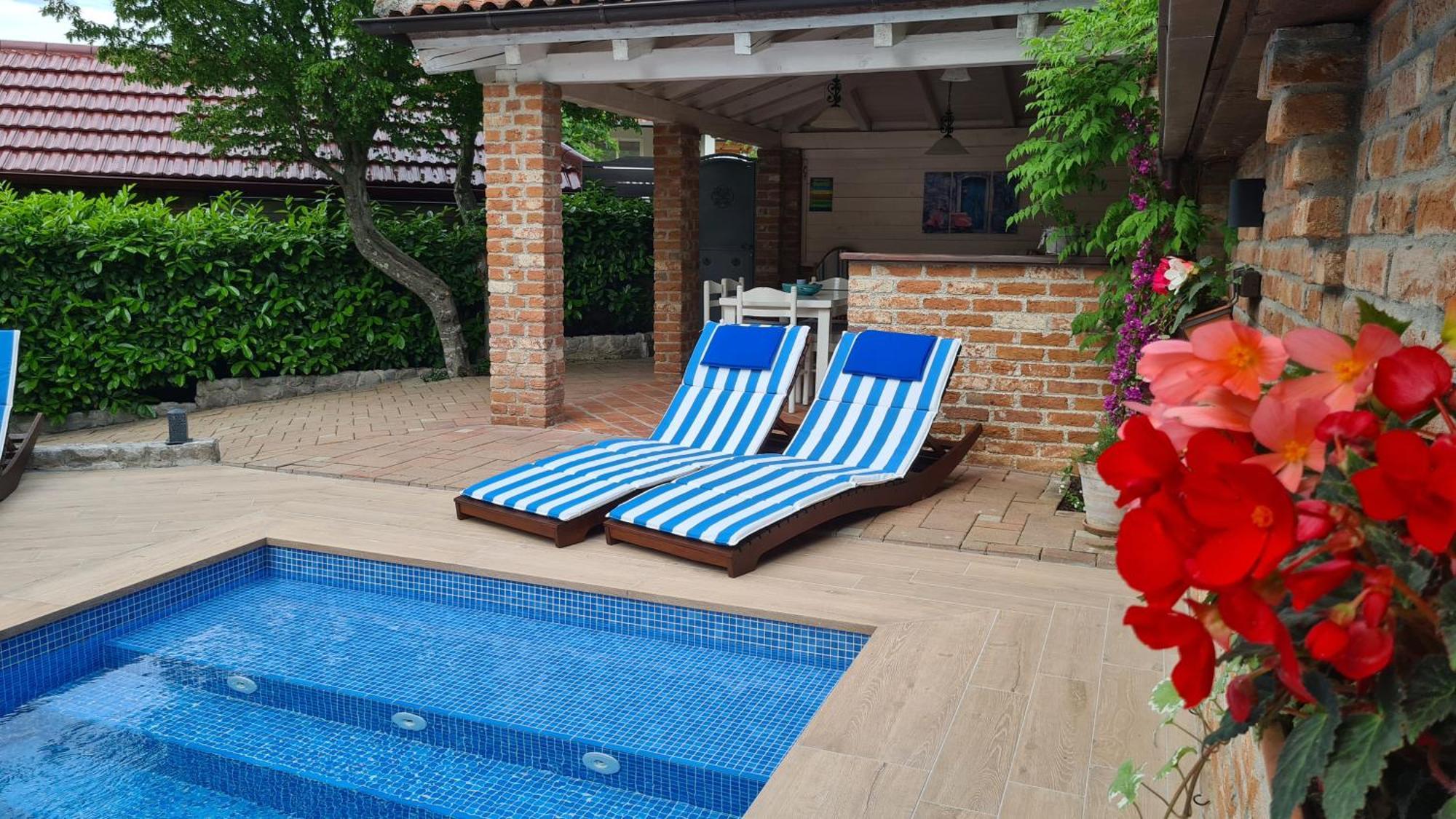 Villa Amalia Apartment 2 Малинска Екстериор снимка