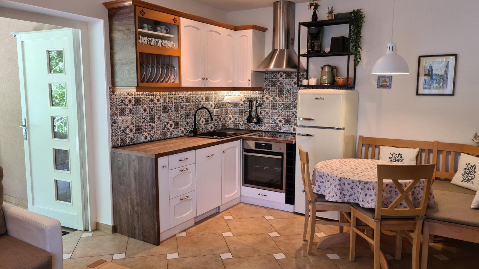 Villa Amalia Apartment 2 Малинска Екстериор снимка